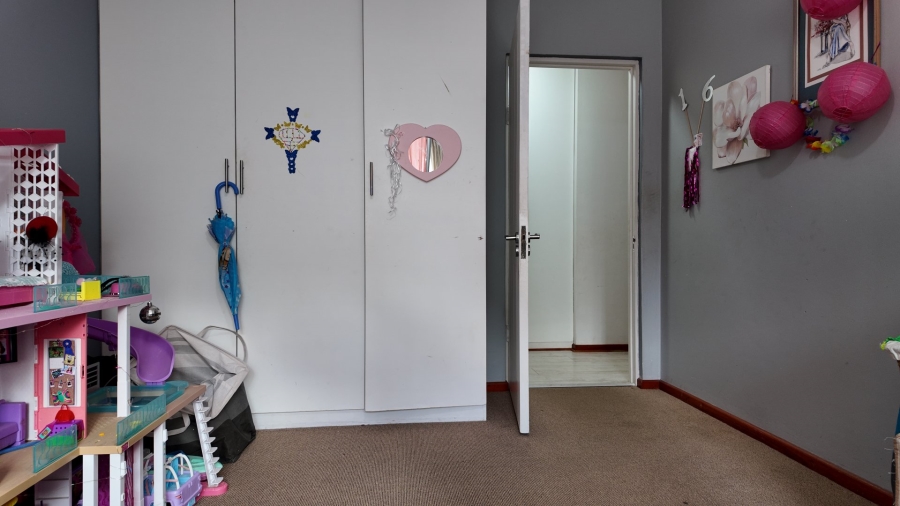 4 Bedroom Property for Sale in Heather Park Western Cape